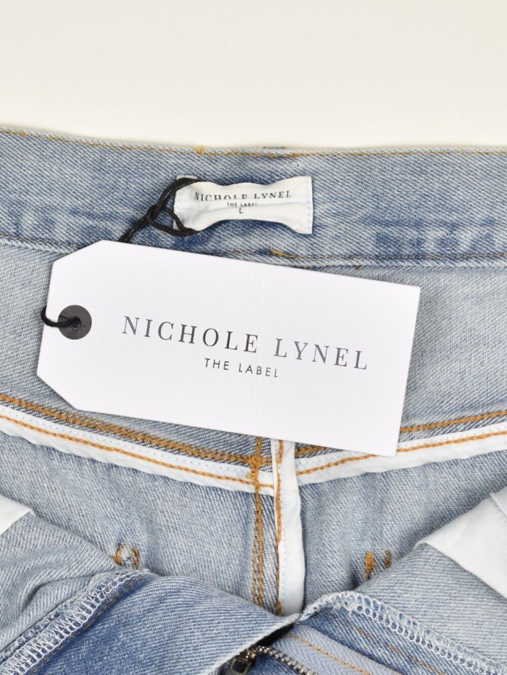 Nichole Lynel Chain Embellished High Rise Jeans NEW - L - Picture 9 of 9